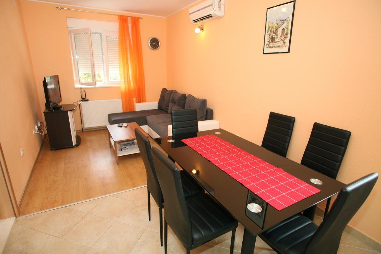 Apartmani Petra โตรกีร์ ห้อง รูปภาพ