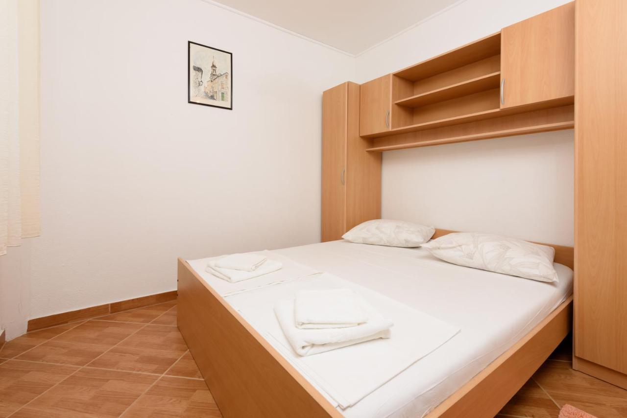 Apartmani Petra โตรกีร์ ภายนอก รูปภาพ