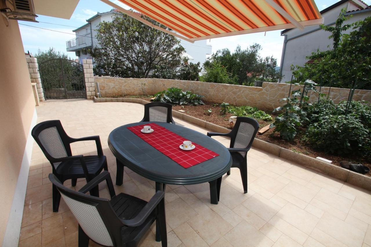 Apartmani Petra โตรกีร์ ภายนอก รูปภาพ